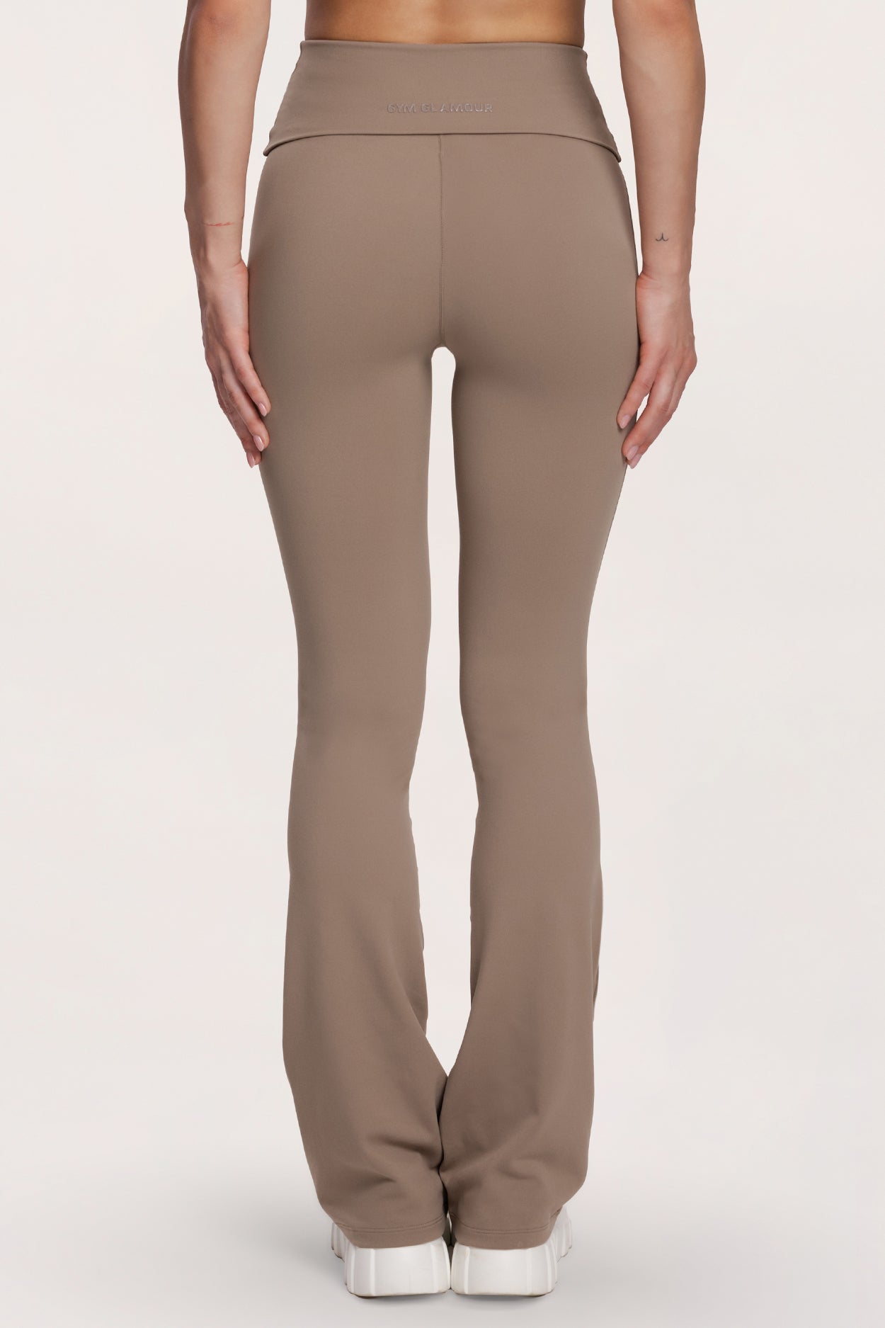 Клоширано спортно долнище Pilates Era warm beige