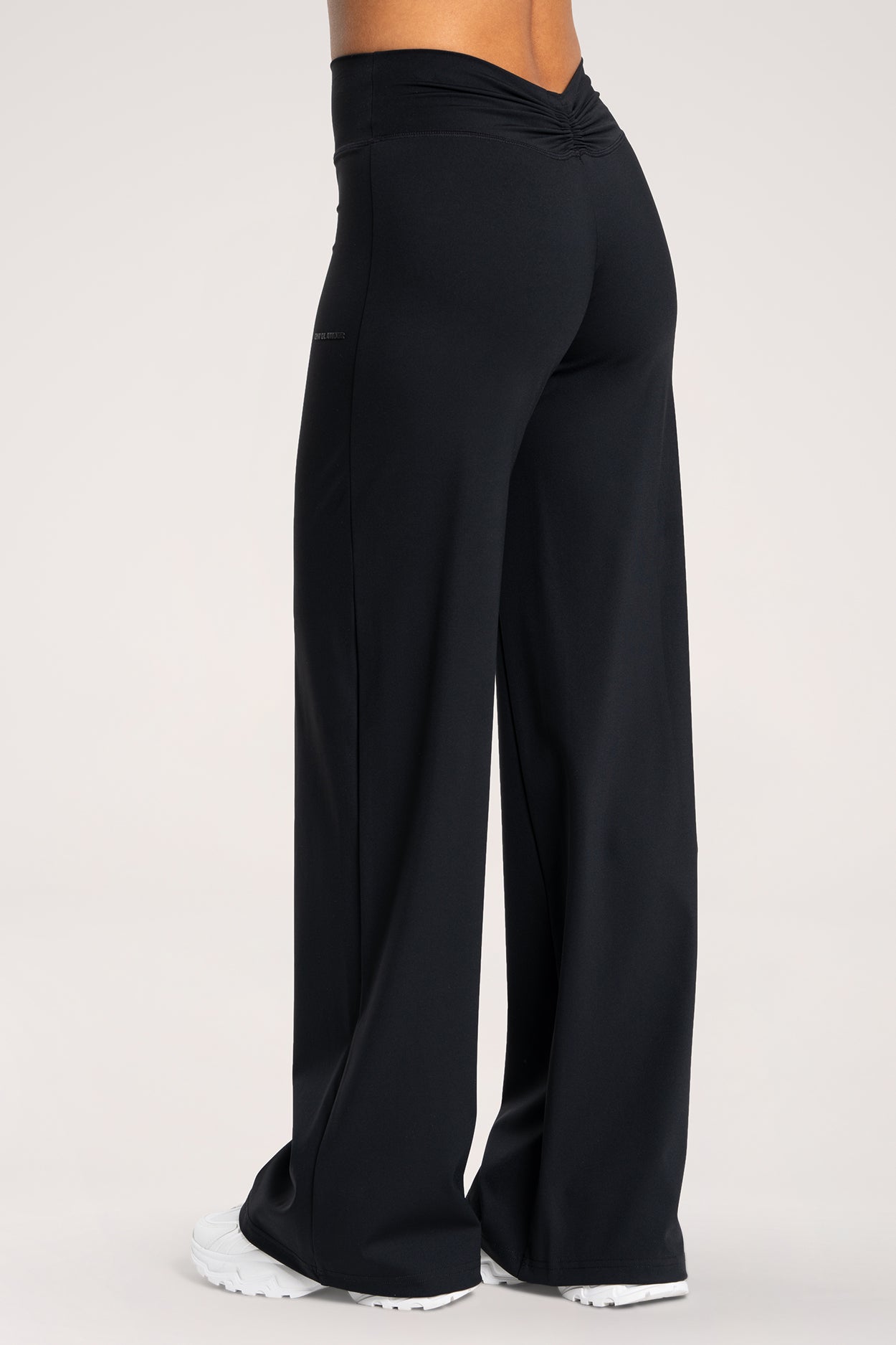 Панталон booty tie UN1FORM black