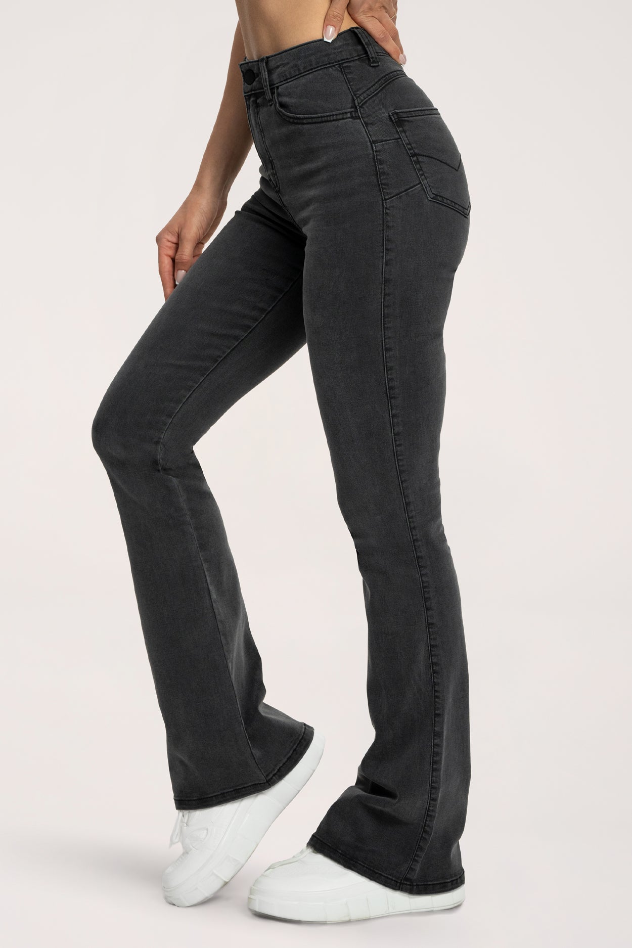 Дънки с клоширани крачоли perfect slim long black
