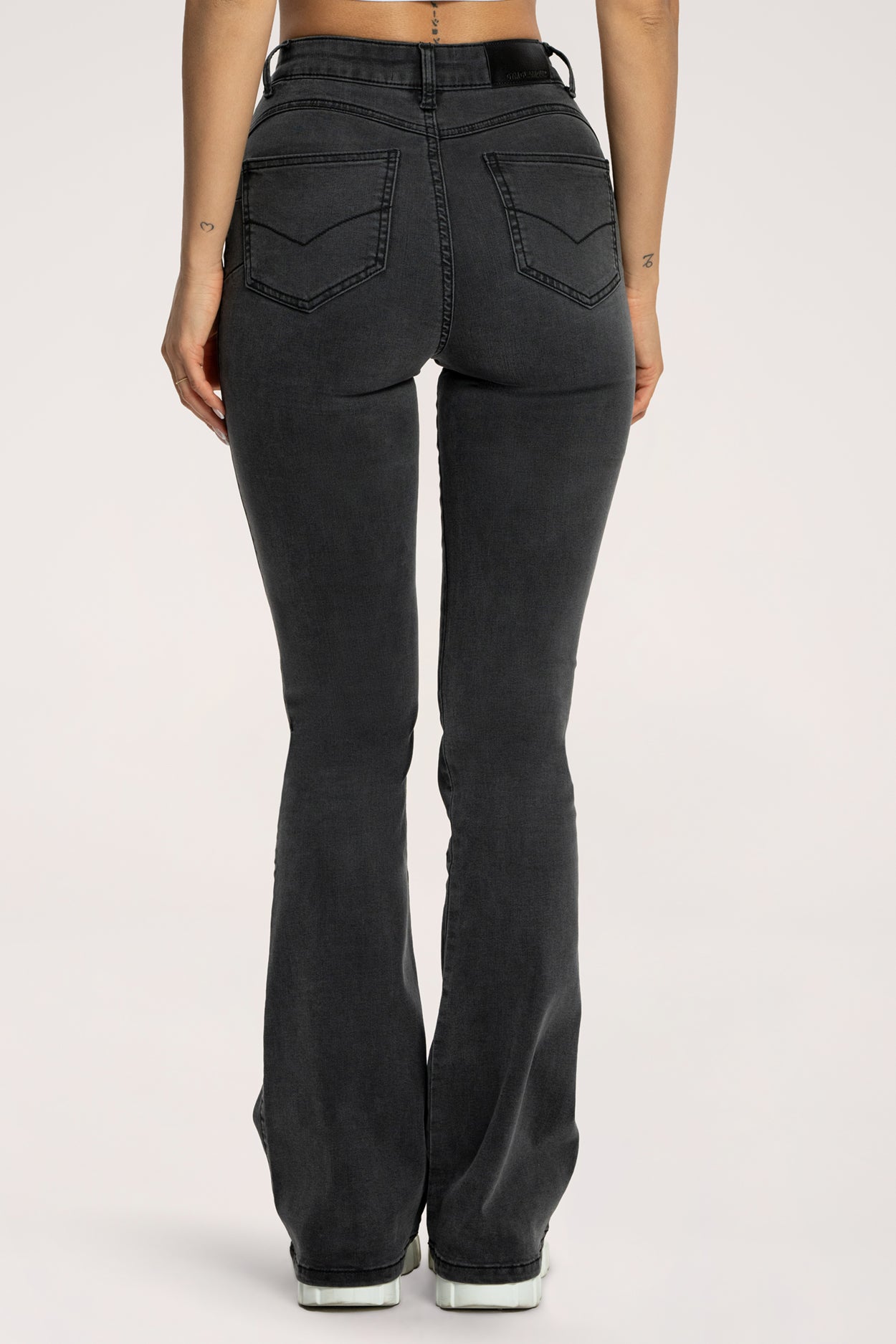 Дънки с клоширани крачоли perfect slim long black