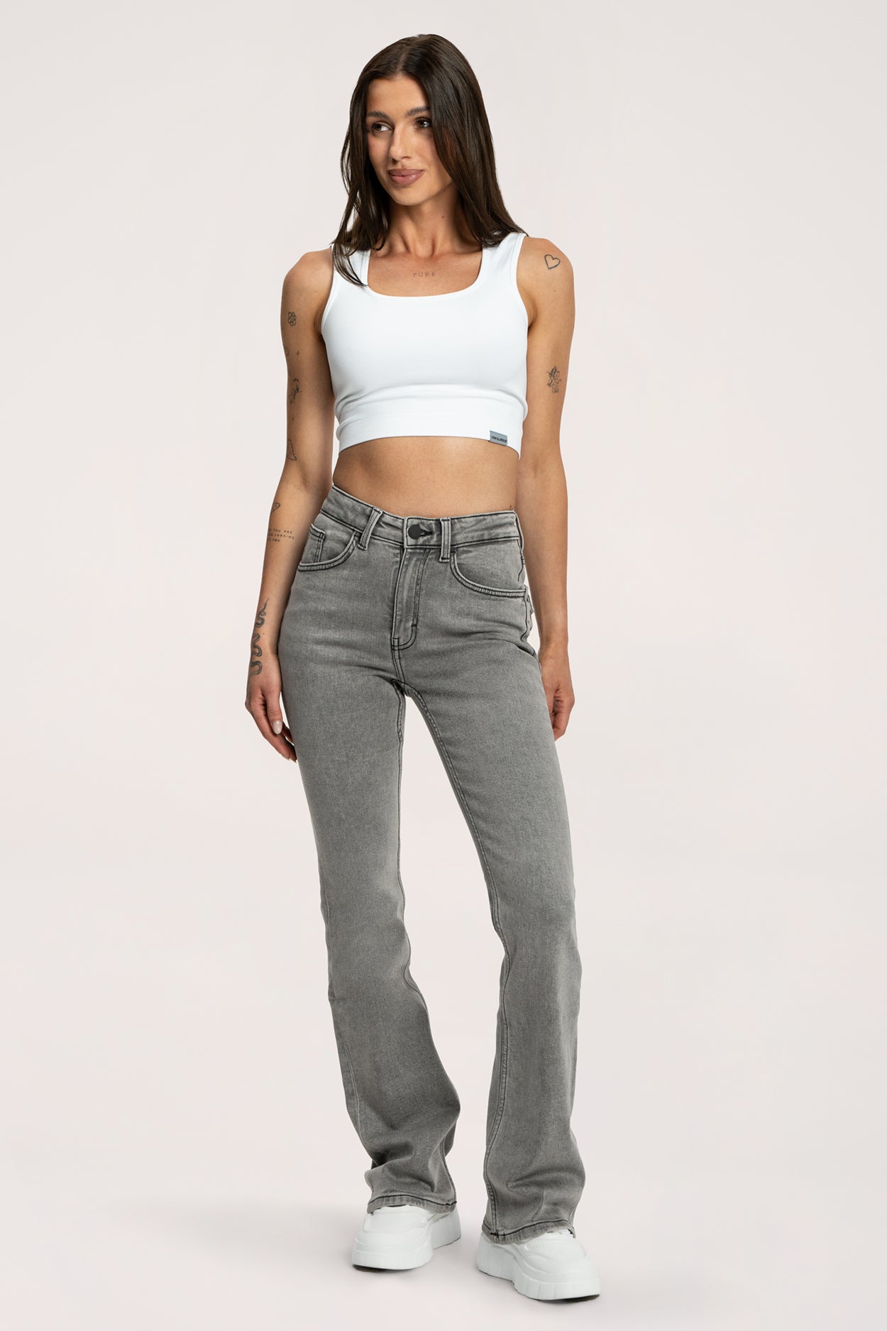 Дънки с клоширани крачоли push up light grey