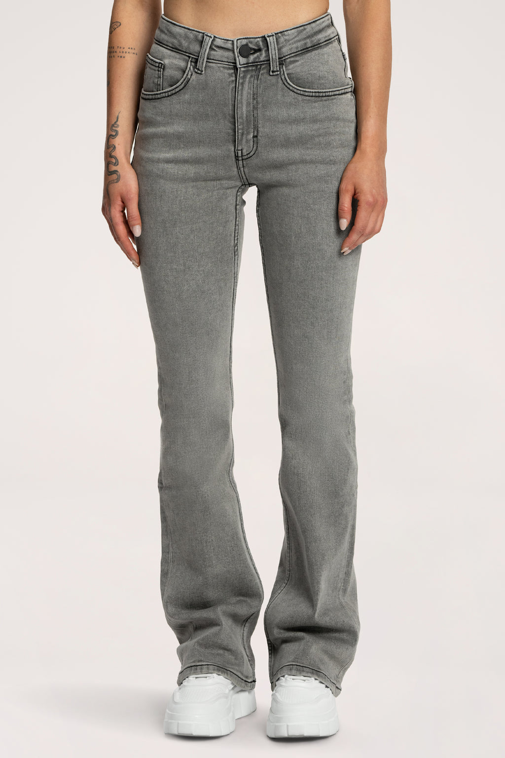 Дънки с клоширани крачоли push up light grey