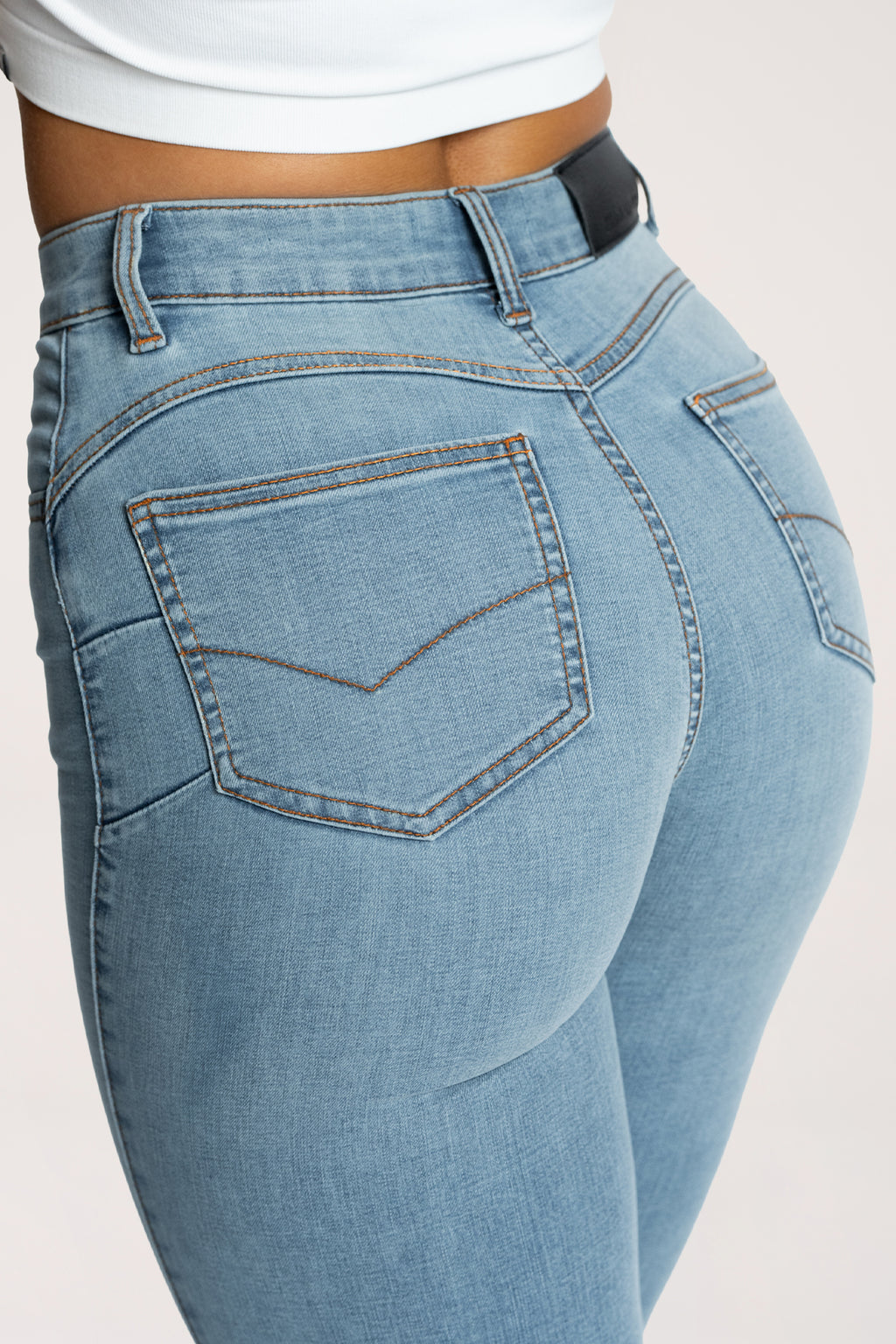 Дънки с клоширани крачоли perfect slim light blue