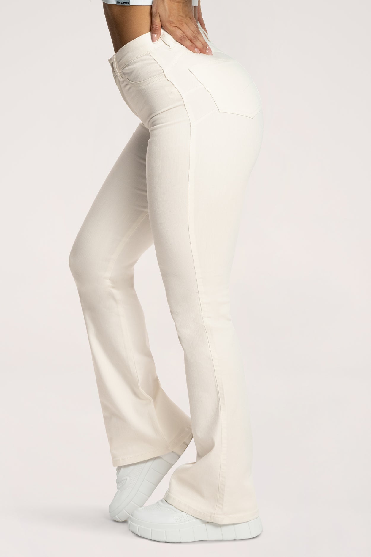 Дънки с клоширани крачоли perfect slim off white