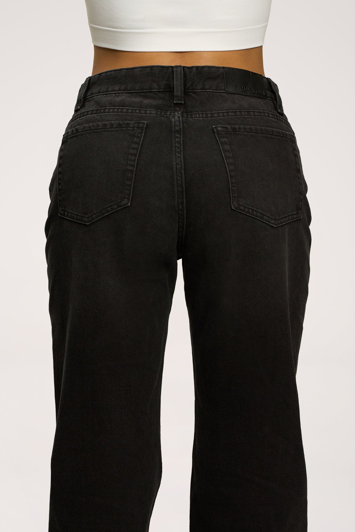 Дънки wide relaxed black