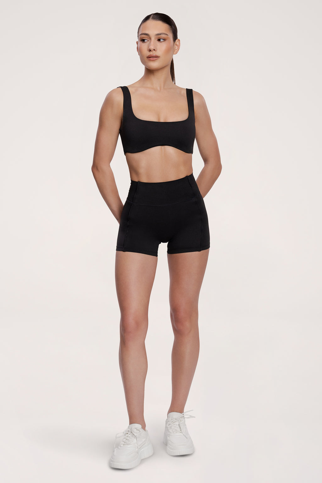 Къси панталони pilates era black