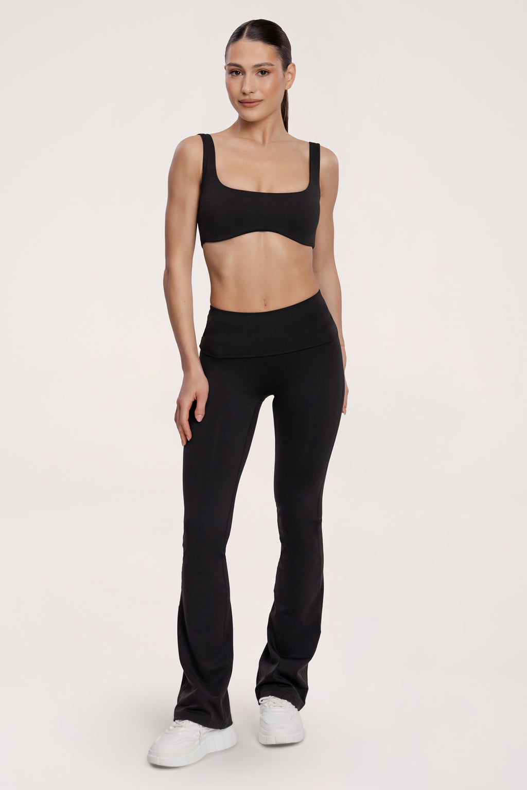 Клоширано спортно долнище Pilates Era black