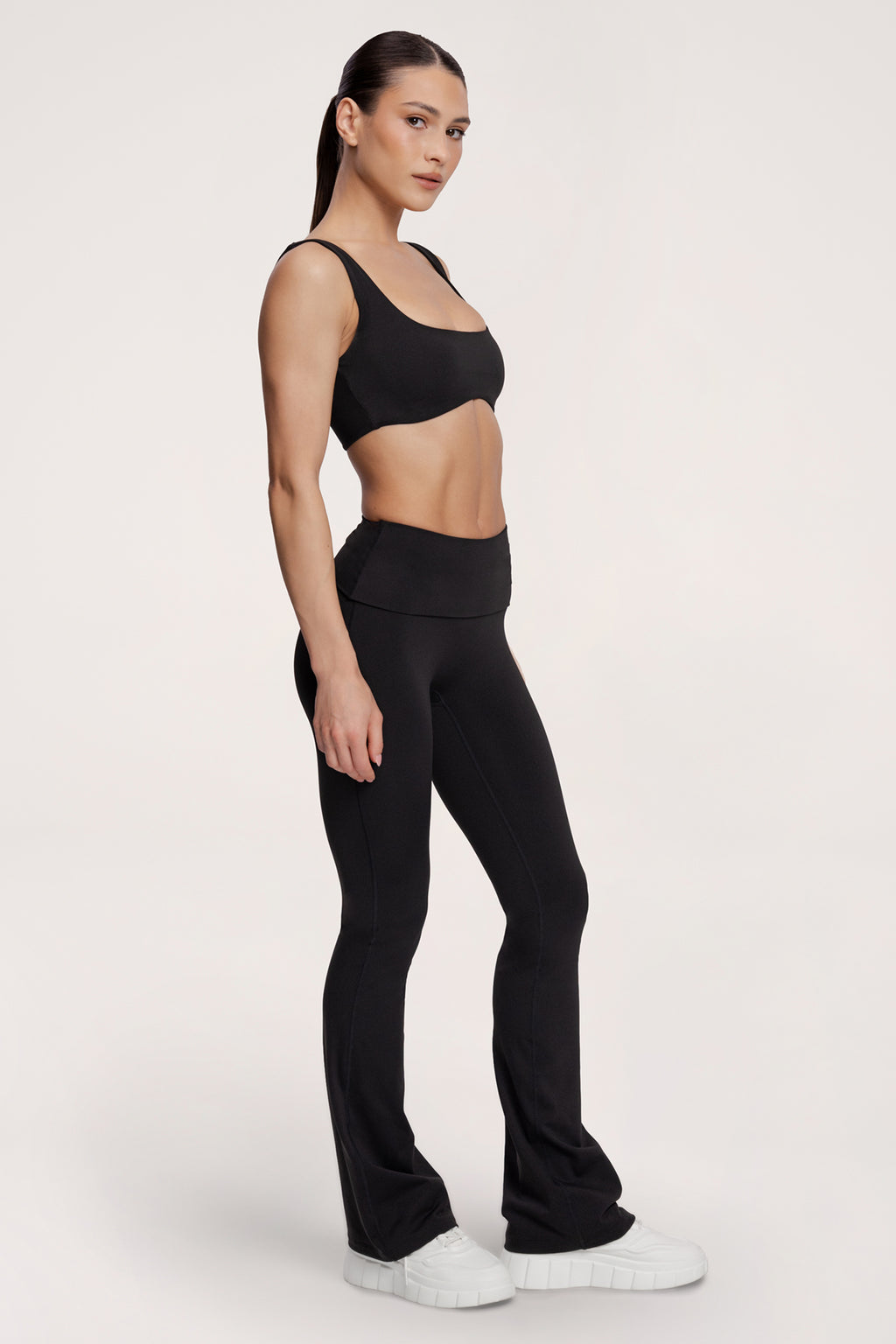 Клоширано спортно долнище Pilates Era black