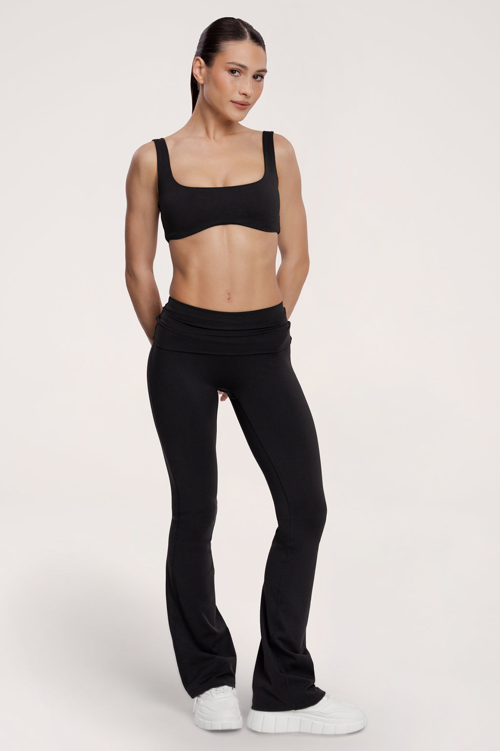 Клоширано спортно долнище Pilates Era black