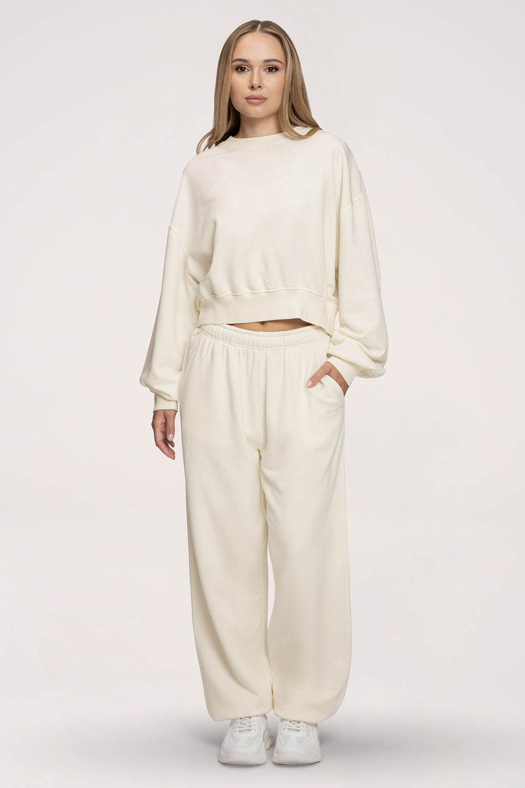 Суитшърт Easy off white