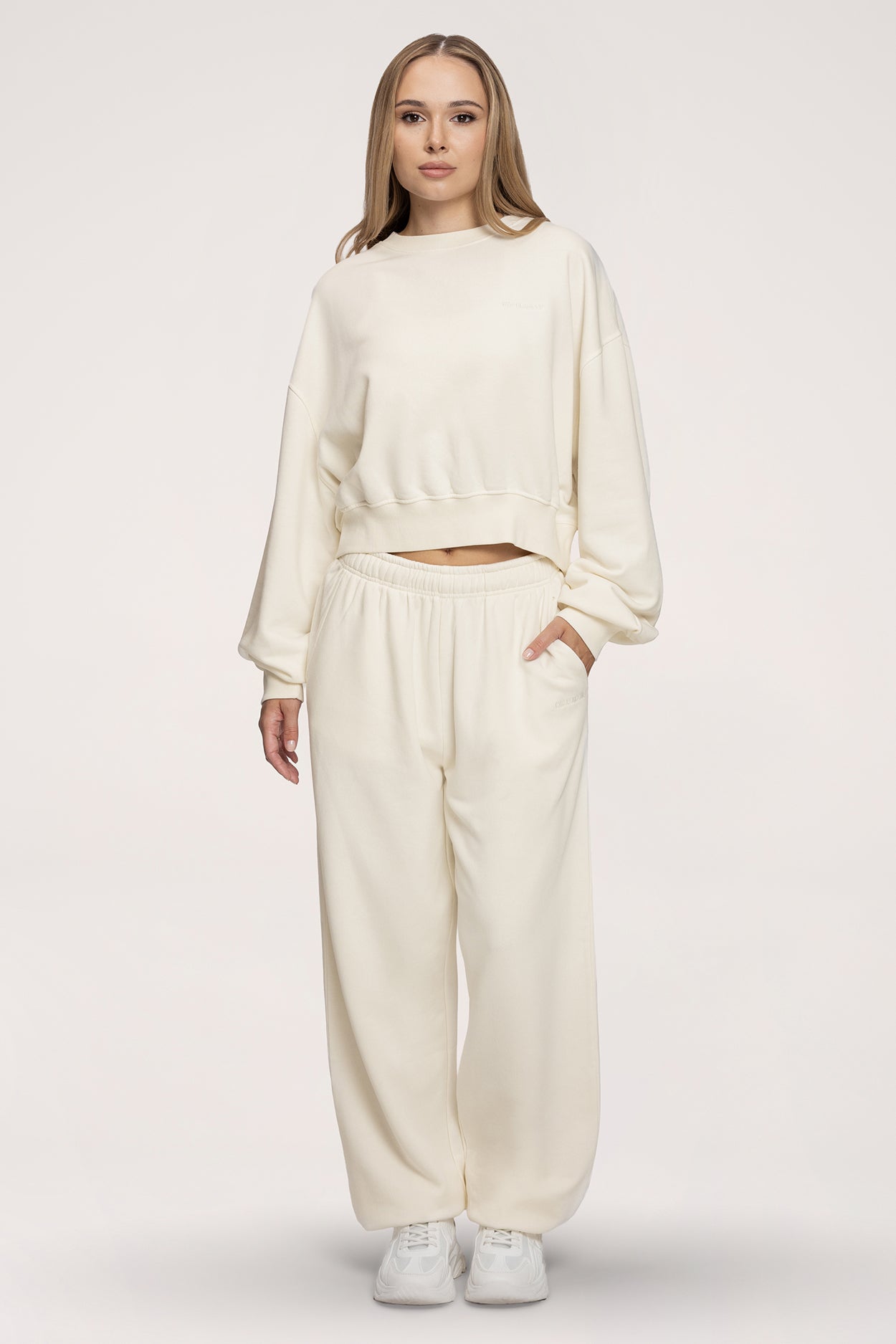 Суитшърт Easy off white