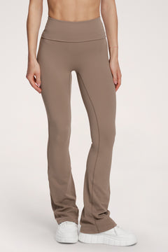 Клоширано спортно долнище Pilates Era warm beige