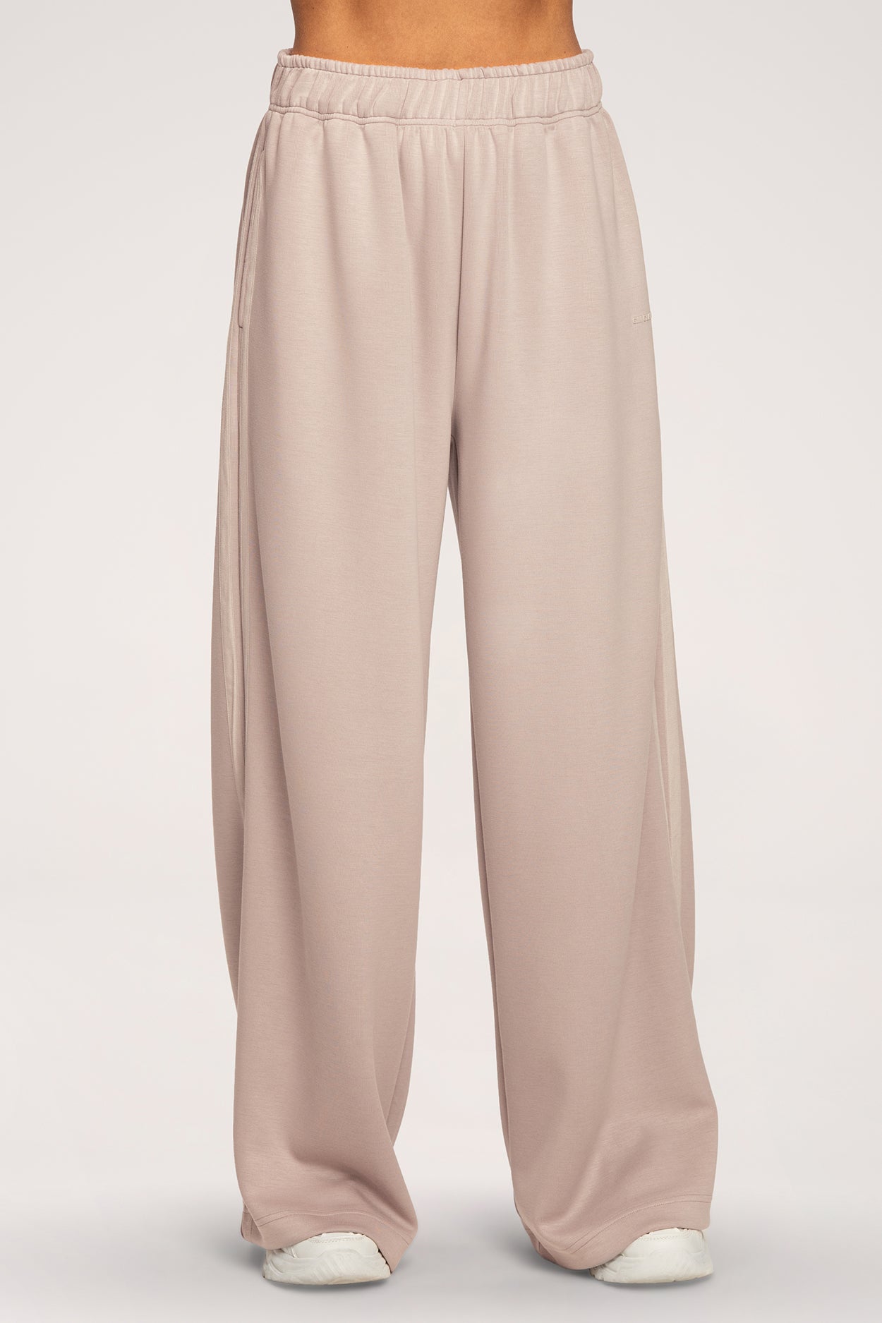 Спортен панталон Oversize UN1FORM beige