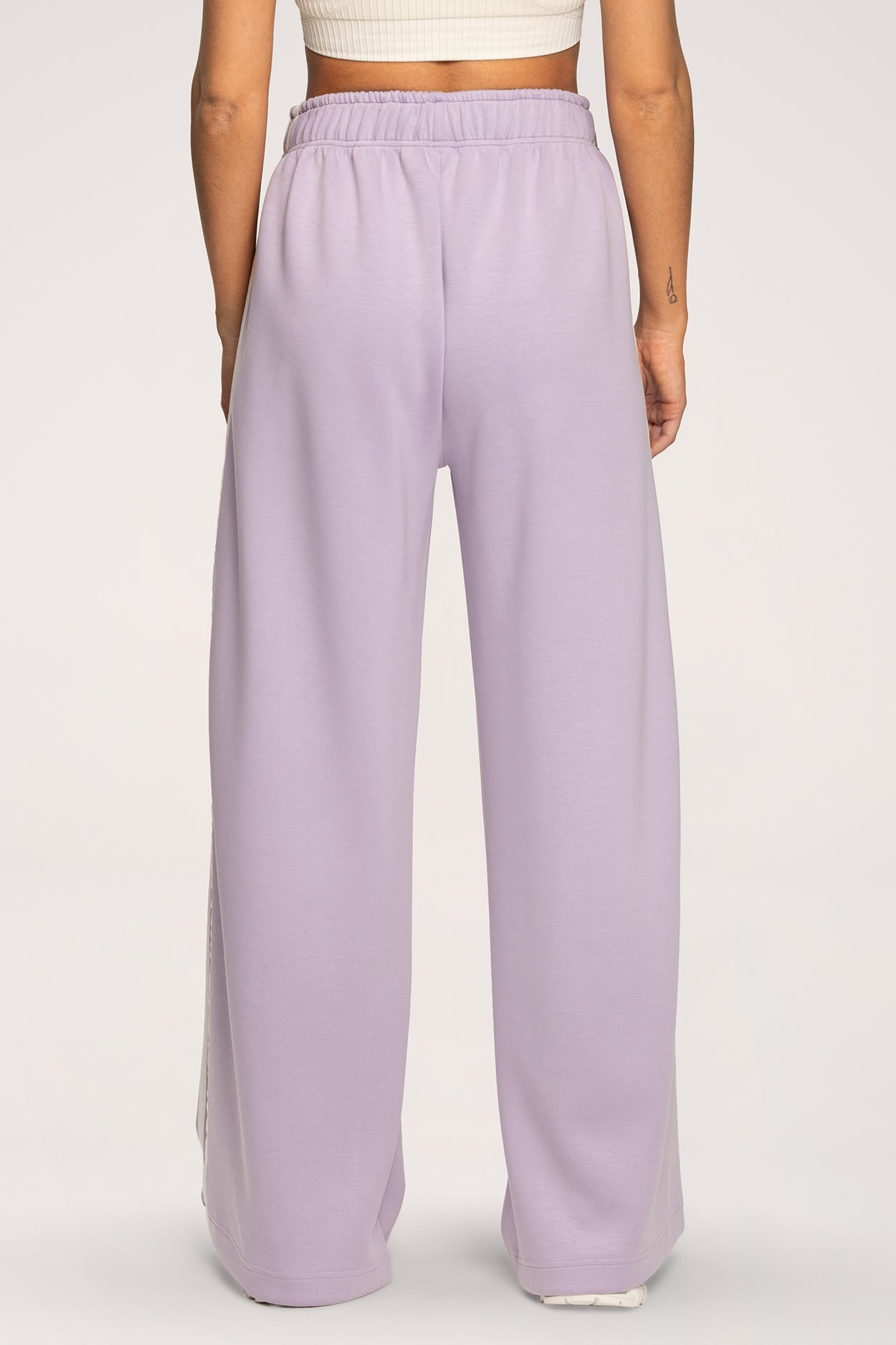Спортен панталон Oversize UN1FORM lilac