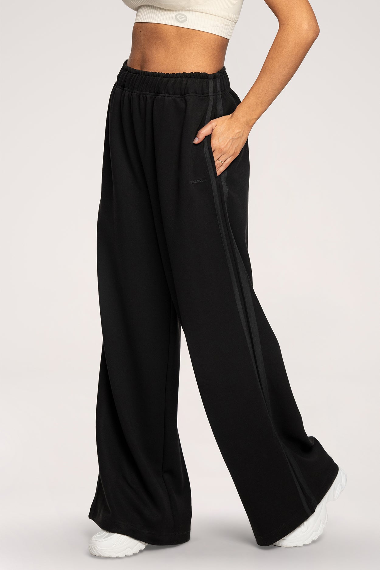Спортен панталон Oversize UN1FORM black
