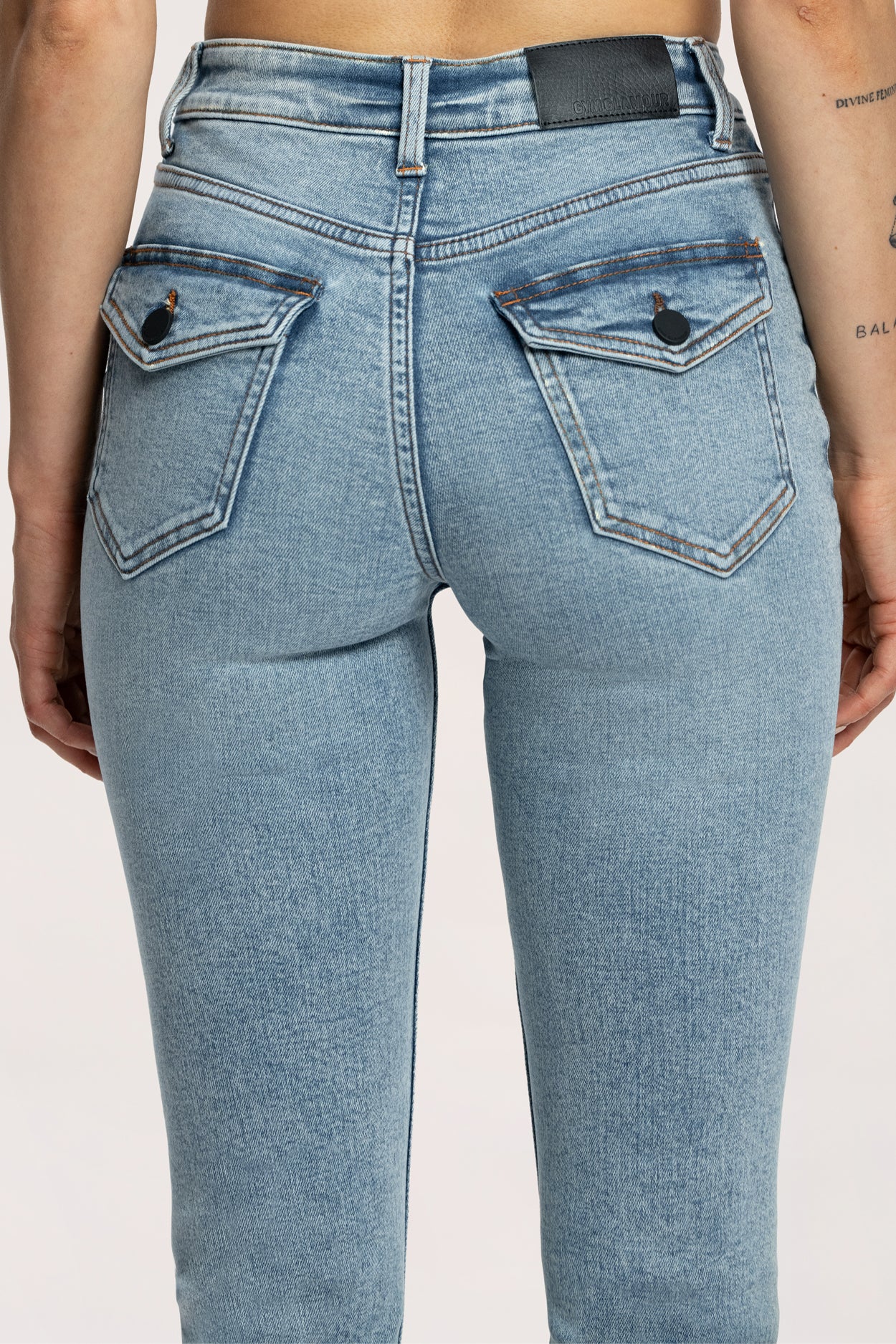 Jeansy dzwony push up light blue