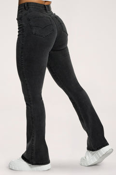 Дънки с клоширани крачоли perfect slim black