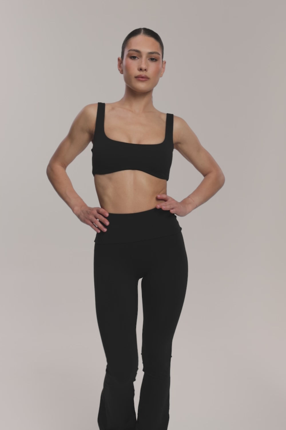 Клоширано спортно долнище Pilates Era black